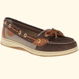 Sperry top sliders